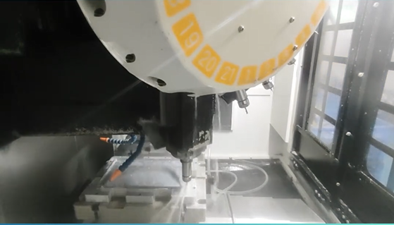 鉆攻中心加工汽車(chē)零部件